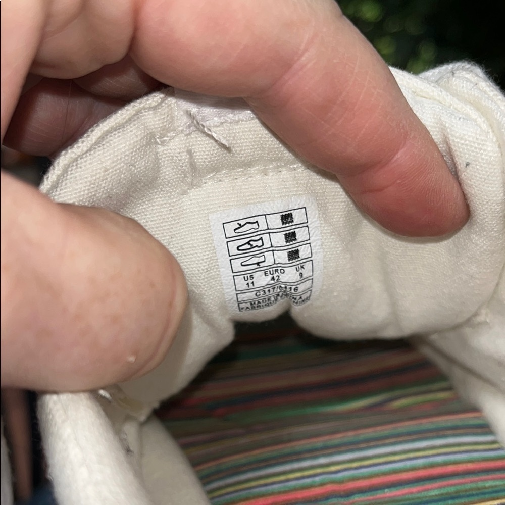 WOMEN’S SIZE 11/EURO 42 WHITE CANVAS AND RUBBER ROCKET DOG SHOES (LIKE KEDS) - Picture 3 of 9